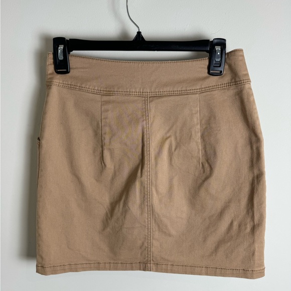 H&M Divided Beige Tan Zip Front Mini Skirt 8 - Picture 3 of 9